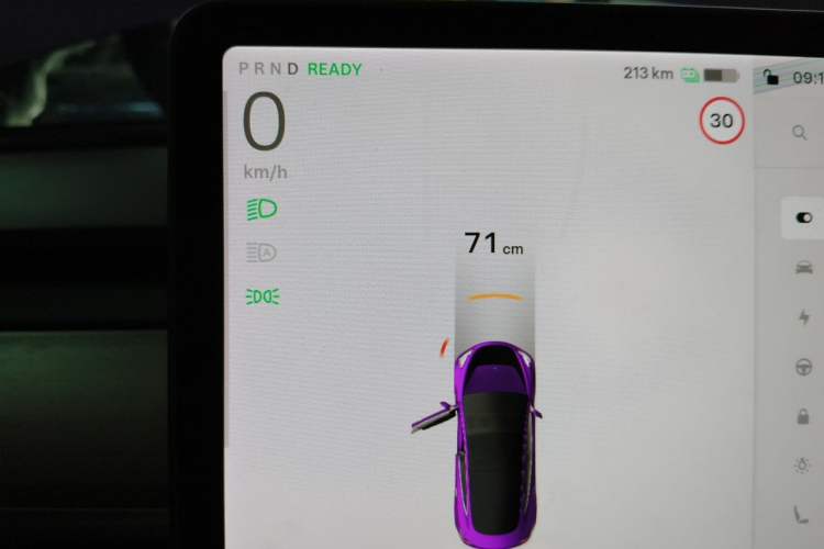 Used Tesla Model 3 2020 Revised Version Standard Range Rear-Wheel Drive – Upgraded Edition Instrument Cluster