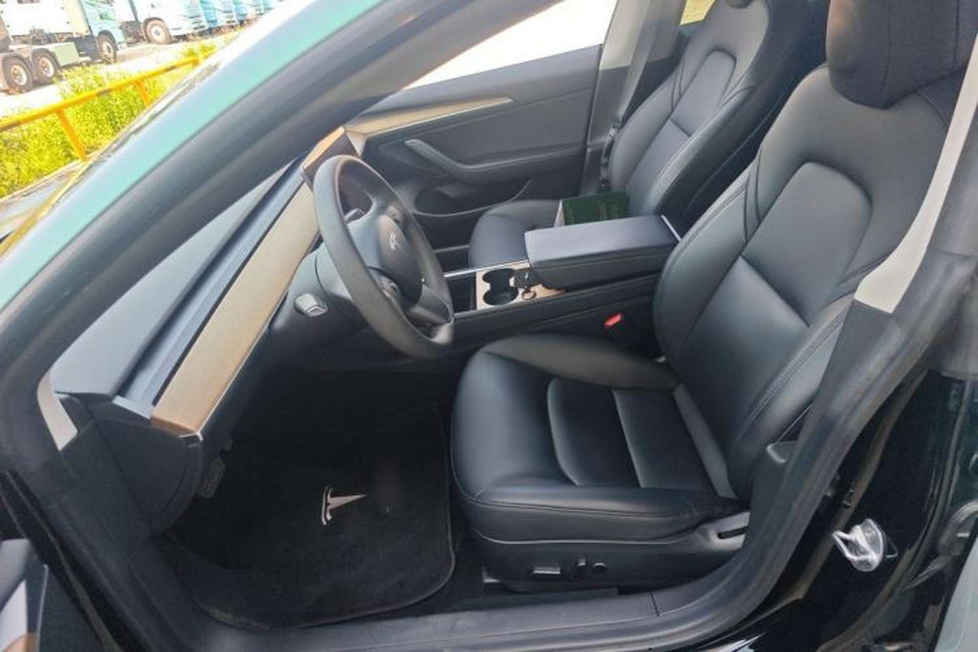 Used Tesla Model 3 2020 Revised Version Standard Range Rear-Wheel Drive – Upgraded Edition Left Front Seat
