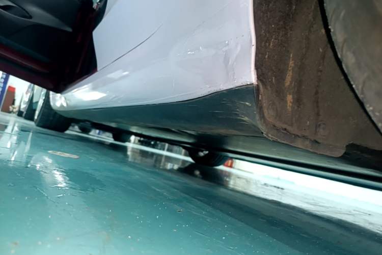 Used Tesla Model 3 2020 Revised Version Standard Range Rear-Wheel Drive – Upgraded Edition Left Side Sill