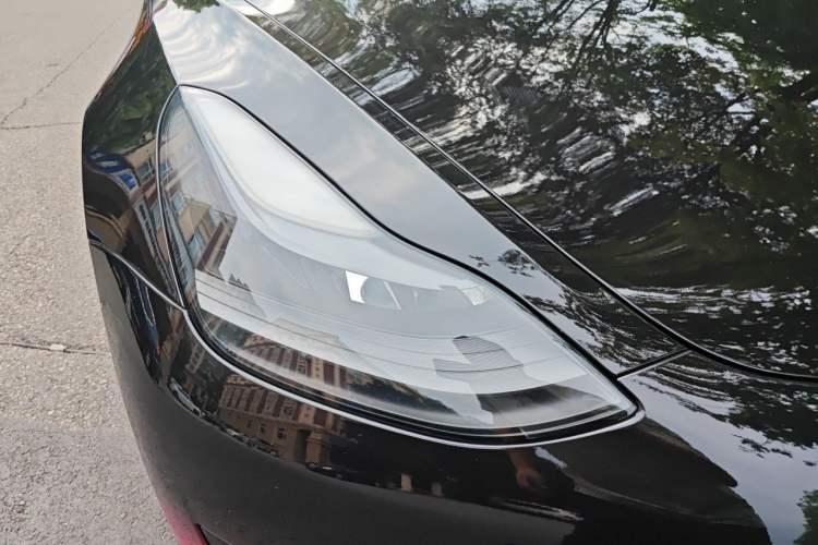 Used Tesla Model 3 2020 Revised Version Standard Range Rear-Wheel Drive – Upgraded Edition Right Front Headlight