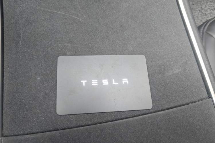 Used Tesla Model 3 2020 Revised Version Standard Range Rear-Wheel Drive – Upgraded Edition Vehicle Key