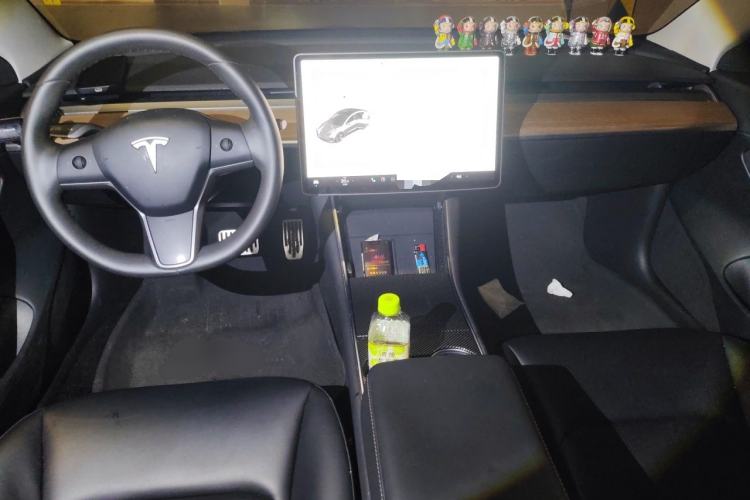 Used Tesla Model 3 2020 Revised Version Standard Range Rear-Wheel Drive – Upgraded Edition Center Console