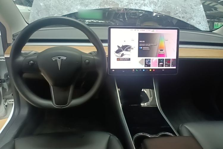Used Tesla Model 3 2020 Revised Version Standard Range Rear-Wheel Drive – Upgraded Edition Center Console