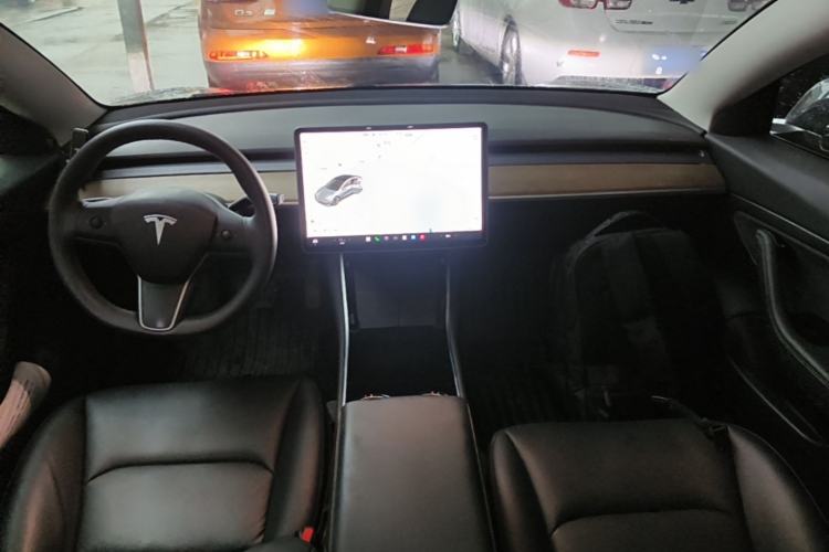 Used Tesla Model 3 2020 Revised Version Standard Range Rear-Wheel Drive – Upgraded Edition Center Console