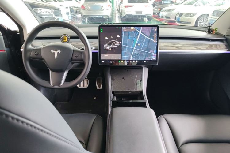 Used Tesla Model 3 2020 Revised Version Standard Range Rear-Wheel Drive – Upgraded Edition Center Console