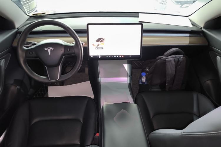 Used Tesla Model 3 2020 Revised Version Standard Range Rear-Wheel Drive – Upgraded Edition Center Console