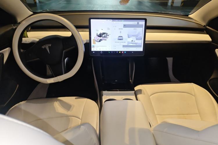 Used Tesla Model 3 2020 Revised Version Standard Range Rear-Wheel Drive – Upgraded Edition Center Console