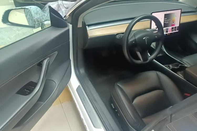 Used Tesla Model 3 2020 Revised Version Standard Range Rear-Wheel Drive – Upgraded Edition Driver Seat