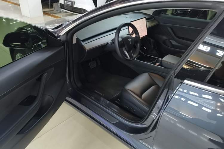 Used Tesla Model 3 2020 Revised Version Standard Range Rear-Wheel Drive – Upgraded Edition Driver Seat