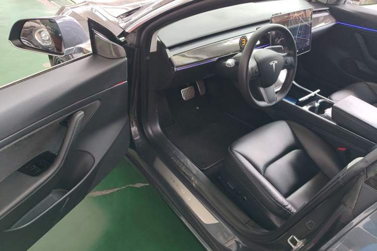 Used Tesla Model 3 2020 Revised Version Standard Range Rear-Wheel Drive – Upgraded Edition Driver Seat