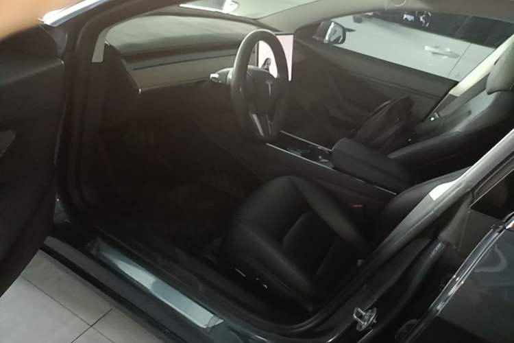 Used Tesla Model 3 2020 Revised Version Standard Range Rear-Wheel Drive – Upgraded Edition Driver Seat