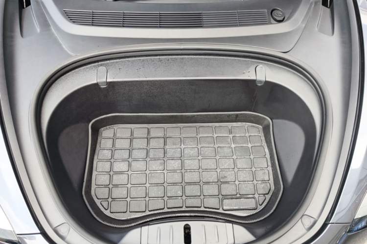 Used Tesla Model 3 2020 Refreshed Version Long-Range Rear-Wheel Drive Engine Bay