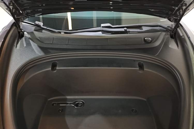Used Tesla Model 3 2020 Refreshed Version Long-Range Rear-Wheel Drive Engine Bay