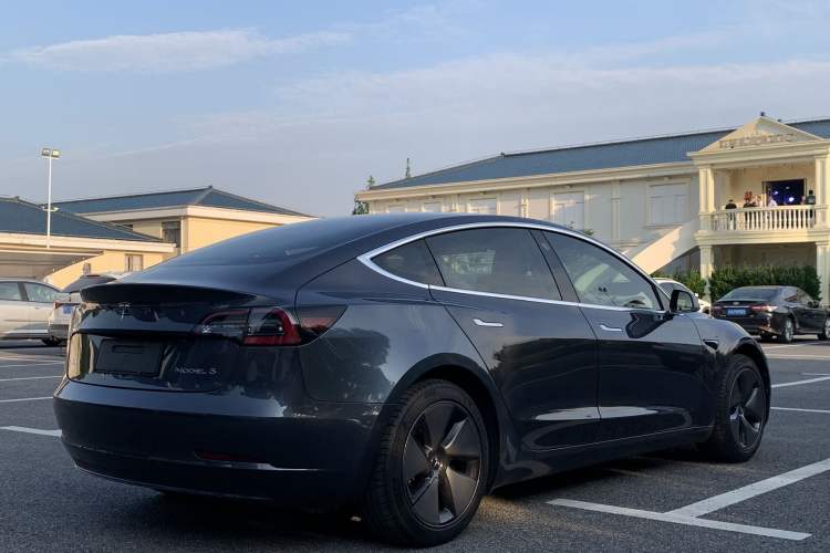 Used Tesla Model 3 2020 Standard Range Rear-Wheel Drive Upgraded Version Exterior 3