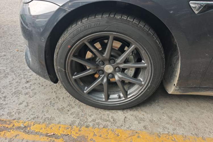 Used Tesla Model 3 2020 Long-Range Rear-Wheel-Drive Version Exterior 4
