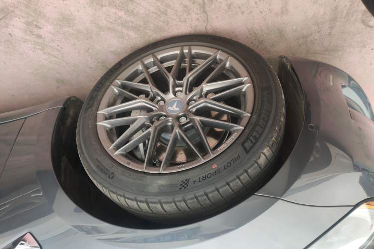 Used Tesla Model 3 2020 Standard Range Rear-Wheel Drive Upgraded Version Exterior 4