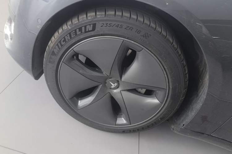 Used Tesla Model 3 2020 Standard Range Rear-Wheel Drive Upgraded Version Exterior 4