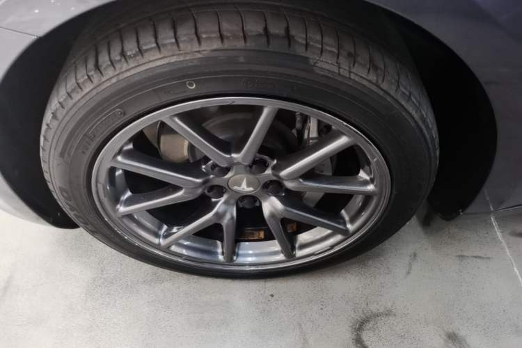 Used Tesla Model 3 2020 Revised Version Standard Range Rear-Wheel Drive – Upgraded Edition Exterior 4