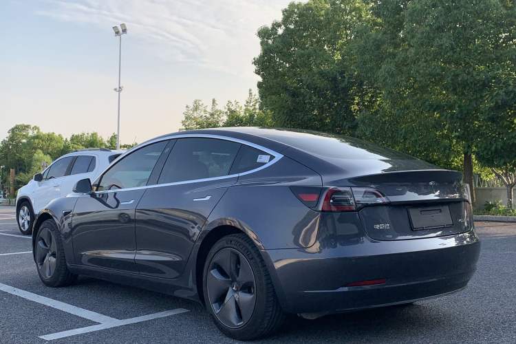 Used Tesla Model 3 2020 Standard Range Rear-Wheel Drive Upgraded Version Exterior 5