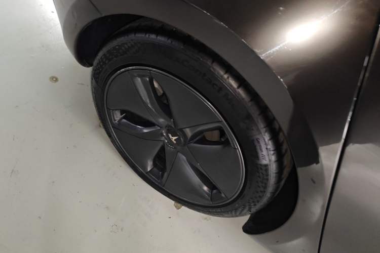 Used Tesla Model 3 2020 Standard Range Rear-Wheel Drive Upgraded Version Exterior 5