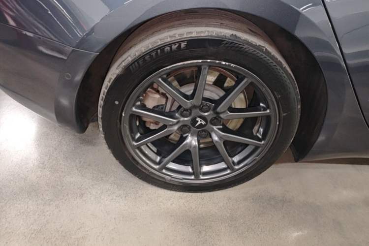 Used Tesla Model 3 2020 Standard Range Rear-Wheel Drive Upgraded Version Exterior 5