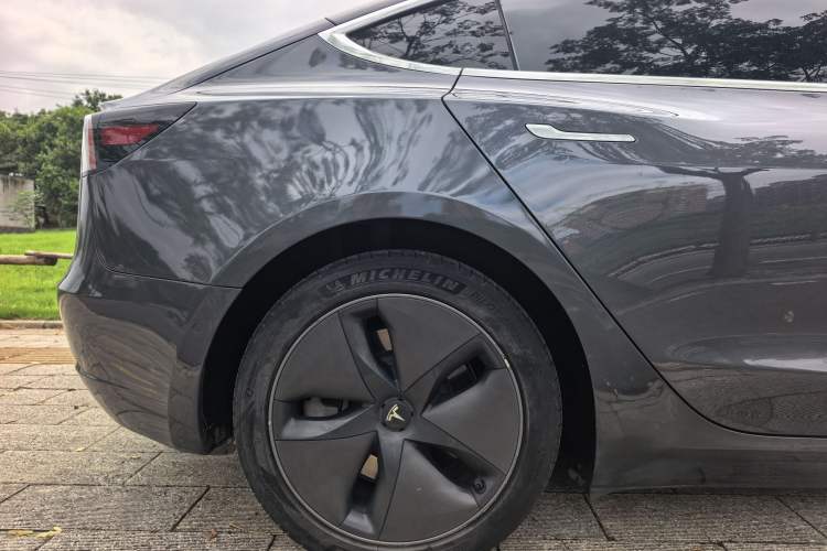 Used Tesla Model 3 2020 Standard Range Rear-Wheel Drive Upgraded Version Exterior 6