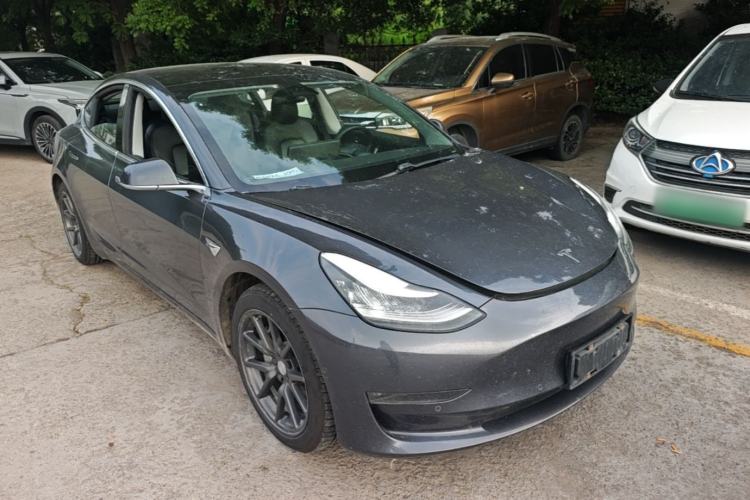 Used Tesla Model 3 2020 Long-Range Rear-Wheel-Drive Version Front Right 45 Deg