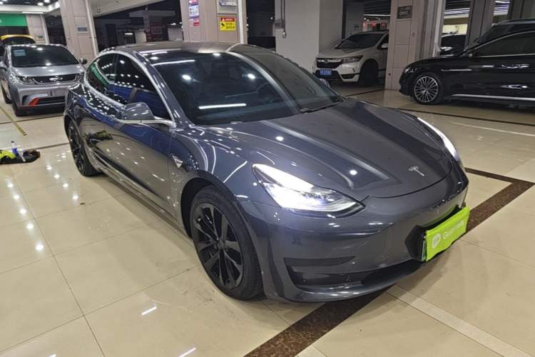 Used Tesla Model 3 2020 Revised Version Standard Range Rear-Wheel Drive – Upgraded Edition Front Right 45 Deg