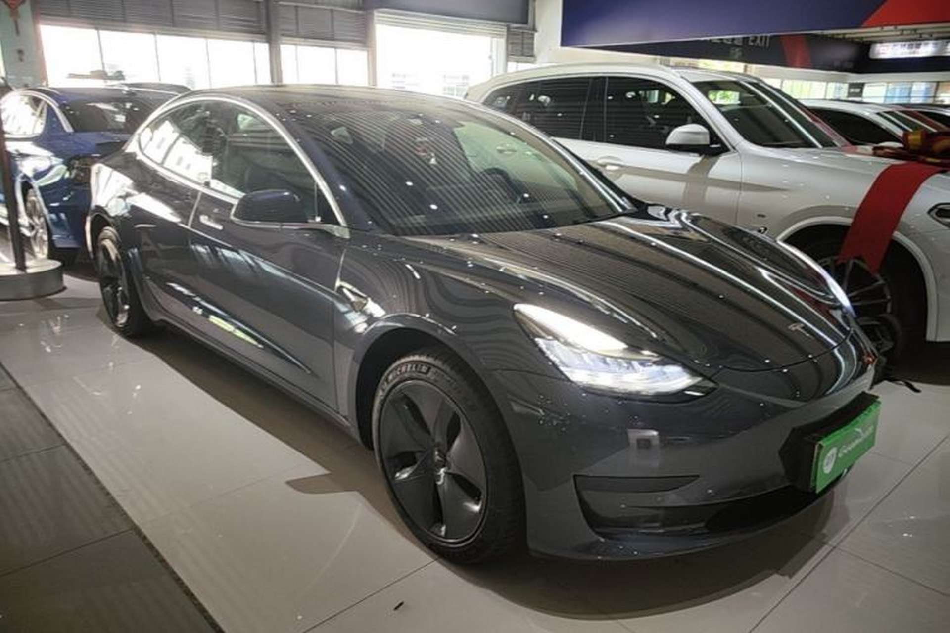 Used Tesla Model 3 2020 Standard Range Rear-Wheel Drive Upgraded Version Front Right 45 Deg