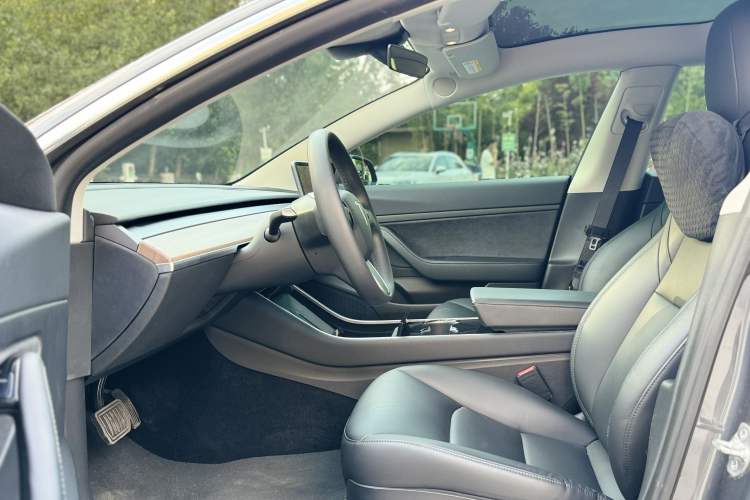 Used Tesla Model 3 2020 Revised Version Standard Range Rear-Wheel Drive – Upgraded Edition Interior 2
