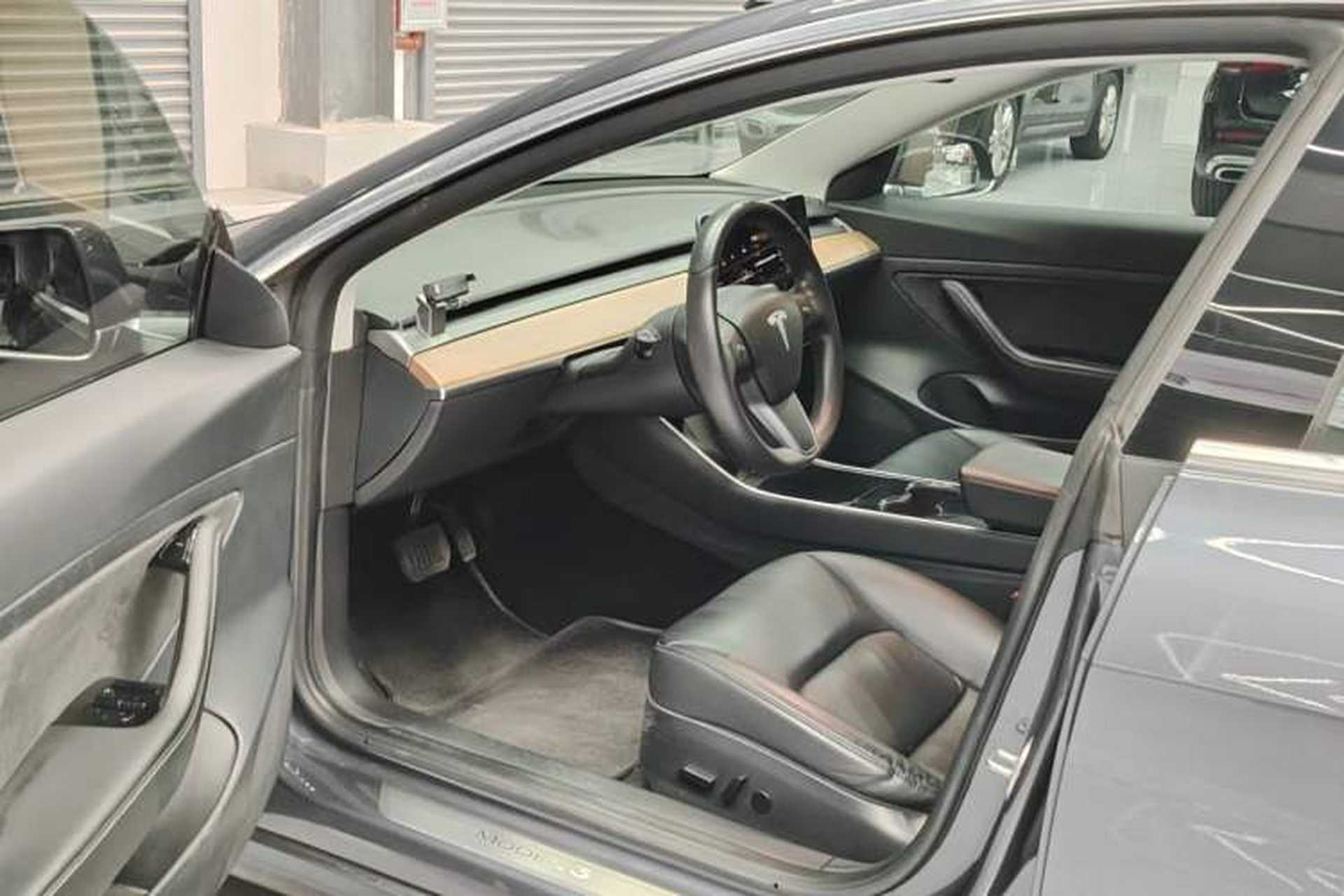 Used Tesla Model 3 2020 Standard Range Rear-Wheel Drive Upgraded Version Interior 3