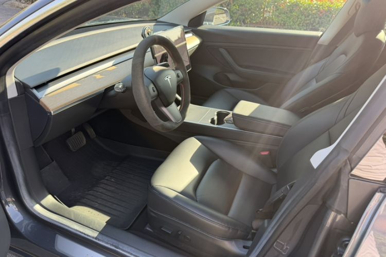 Used Tesla Model 3 2020 Refreshed Version Long-Range Rear-Wheel Drive Interior 3