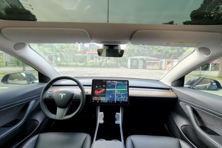 Used Tesla Model 3 2020 Revised Version Standard Range Rear-Wheel Drive – Upgraded Edition Interior 3