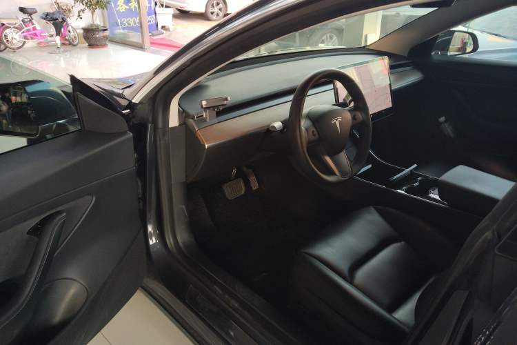 Used Tesla Model 3 2020 Revised Version Standard Range Rear-Wheel Drive – Upgraded Edition Interior 3