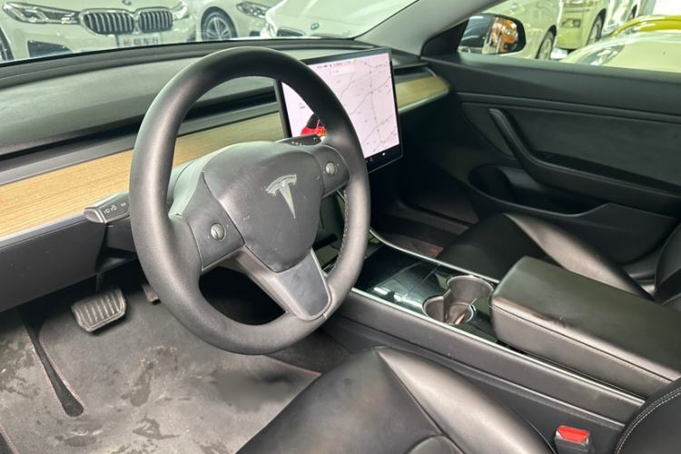 Used Tesla Model 3 2020 Standard Range Rear-Wheel Drive Upgraded Version Interior 4