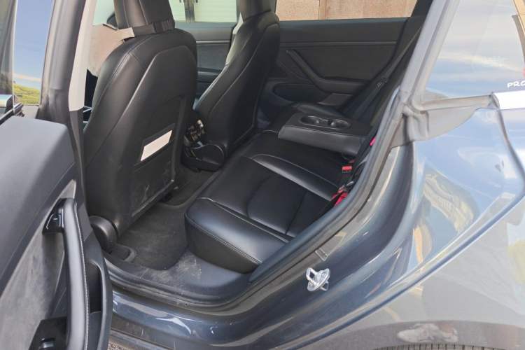 Used Tesla Model 3 2020 Standard Range Rear-Wheel Drive Upgraded Version Interior 4
