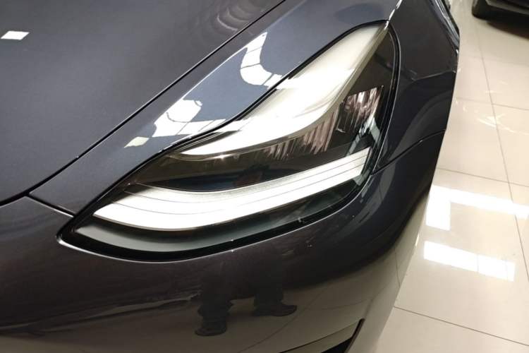 Used Tesla Model 3 2020 Revised Version Standard Range Rear-Wheel Drive – Upgraded Edition Left Front Headlight