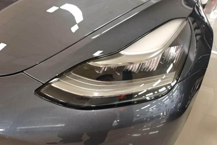 Used Tesla Model 3 2020 Revised Version Standard Range Rear-Wheel Drive – Upgraded Edition Left Front Headlight