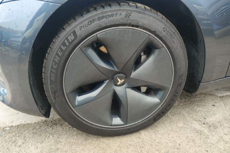 Used Tesla Model 3 2020 Refreshed Version Long-Range Rear-Wheel Drive Left Front Wheel Hub