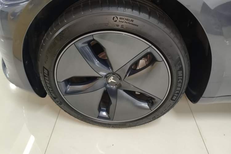 Used Tesla Model 3 2020 Standard Range Rear-Wheel Drive Upgraded Version Left Front Wheel Hub