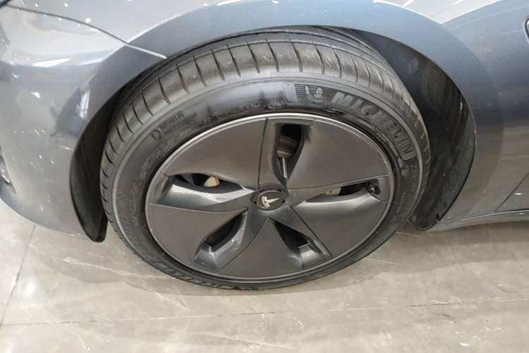 Used Tesla Model 3 2020 Standard Range Rear-Wheel Drive Upgraded Version Left Front Wheel Hub