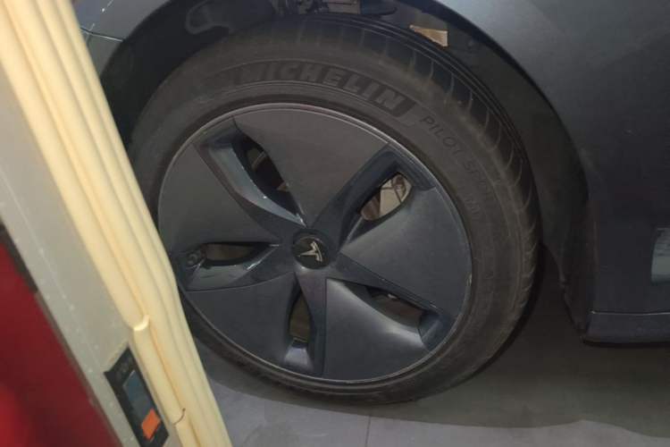 Used Tesla Model 3 2020 Refreshed Version Long-Range Rear-Wheel Drive Left Front Wheel Hub
