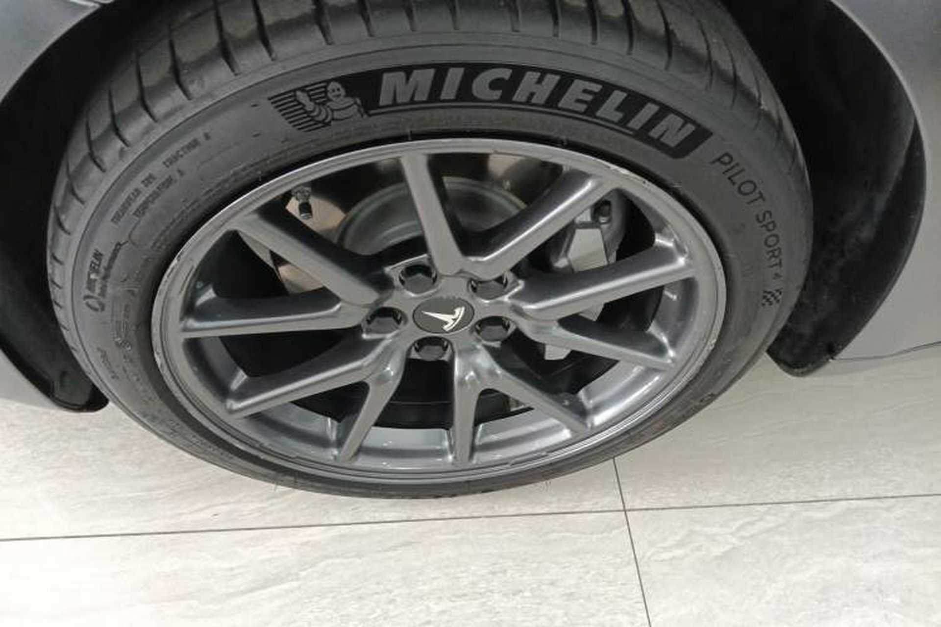 Used Tesla Model 3 2020 Standard Range Rear-Wheel Drive Upgraded Version Left Front Wheel Hub
