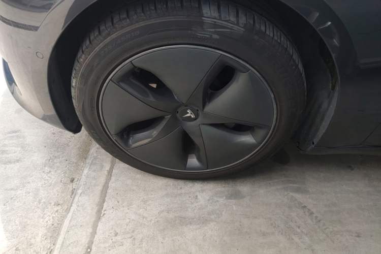 Used Tesla Model 3 2020 Revised Version Standard Range Rear-Wheel Drive – Upgraded Edition Left Front Wheel Hub