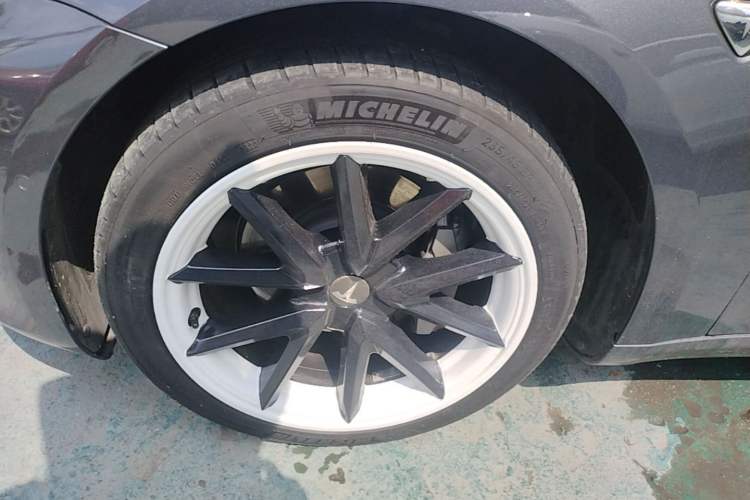 Used Tesla Model 3 2020 Standard Range Rear-Wheel Drive Upgraded Version Left Front Wheel Hub