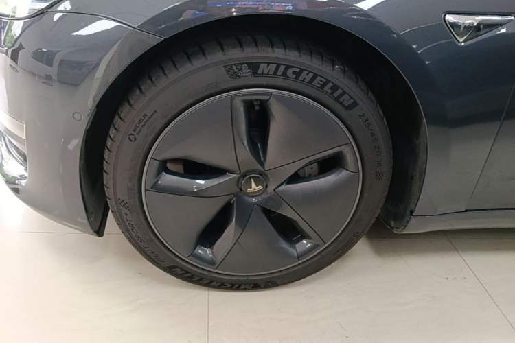 Used Tesla Model 3 2020 Refreshed Version Long-Range Rear-Wheel Drive Left Front Wheel Hub
