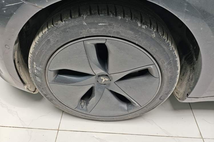 Used Tesla Model 3 2020 Refreshed Version Long-Range Rear-Wheel Drive Left Front Wheel Hub