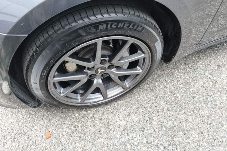 Used Tesla Model 3 2020 Refreshed Version Long-Range Rear-Wheel Drive Left Front Wheel Hub
