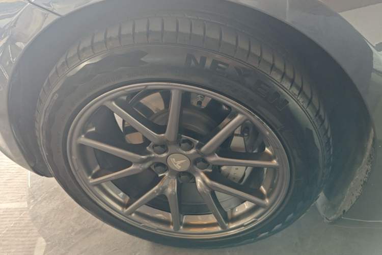 Used Tesla Model 3 2020 Standard Range Rear-Wheel Drive Upgraded Version Left Front Wheel Hub