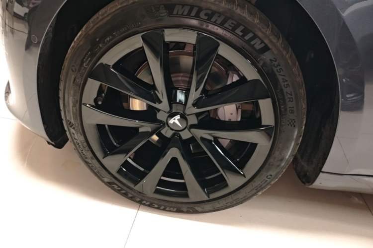 Used Tesla Model 3 2020 Revised Version Standard Range Rear-Wheel Drive – Upgraded Edition Left Front Wheel Hub